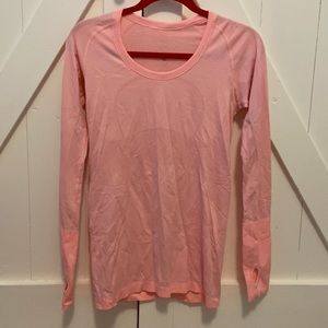 Lululemon Running Shirt, Long Sleeve, Coral. Size 8